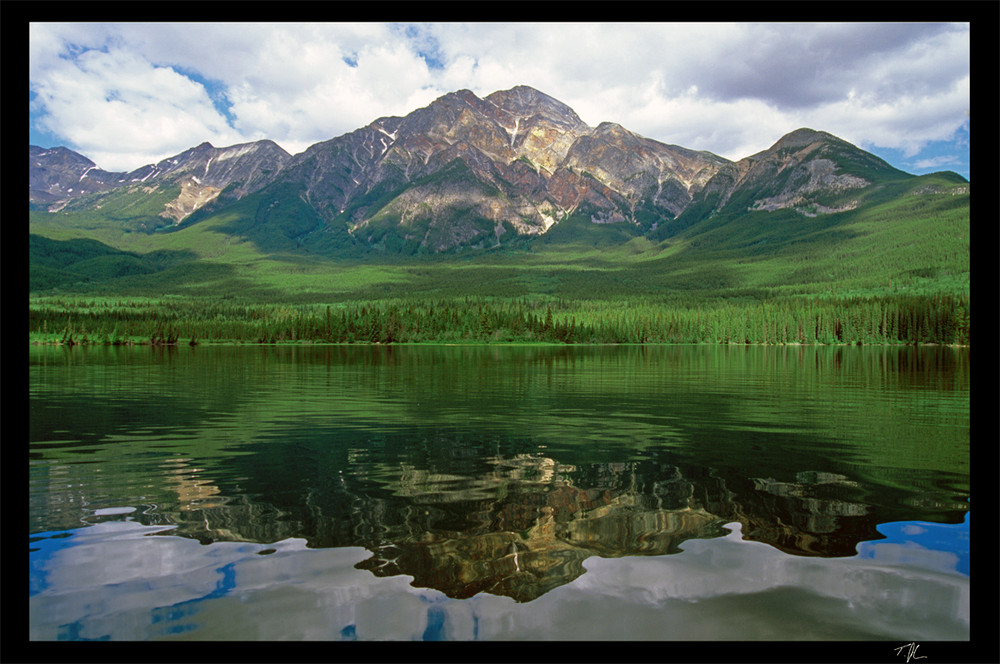 Pyramid Lake mit Pyramid Mt.