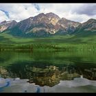 Pyramid Lake mit Pyramid Mt.