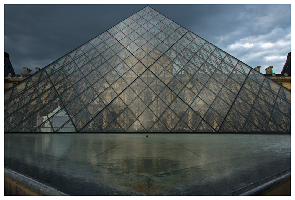 Pyramide am Louvre