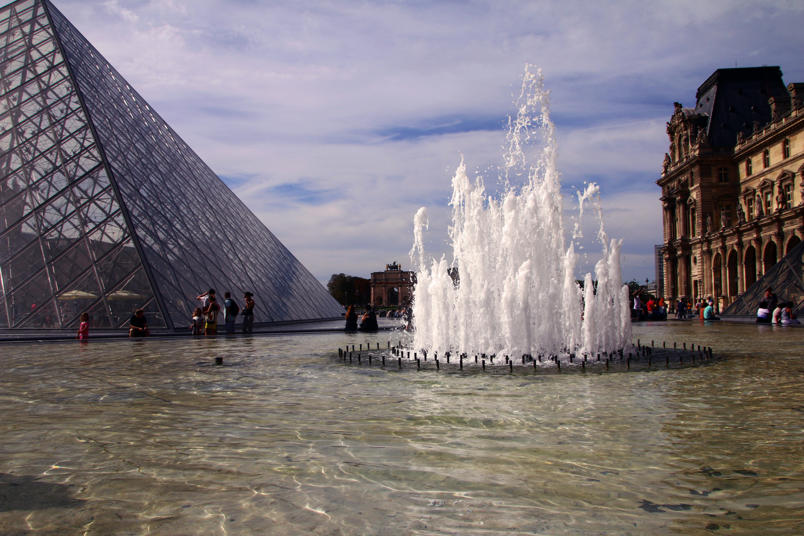 Pyramide des Louvre