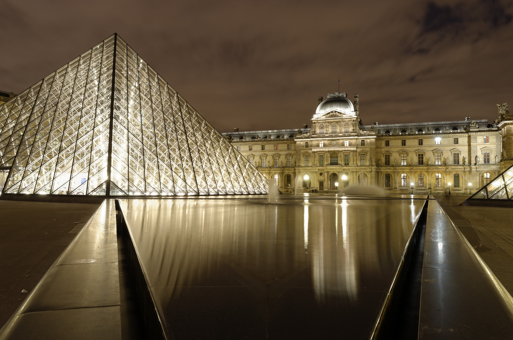 Pyramide du louvre