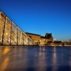 Pyramide et Tour Eiffel