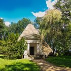 Pyramide im Schlosspark Machern bei Leipzig