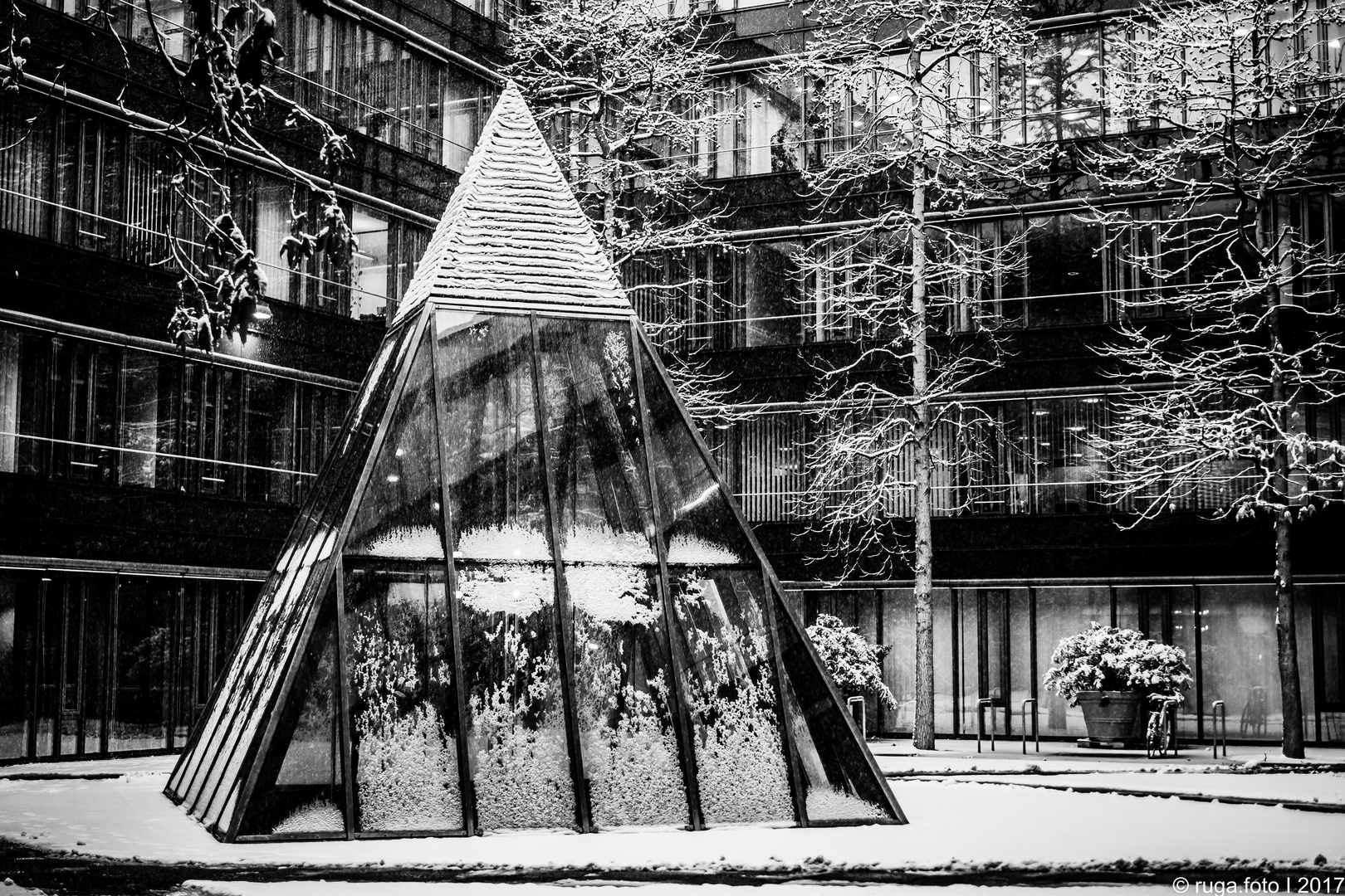 Pyramide im Schnee 