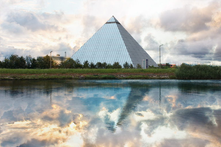 Pyramide in Franken von Rodinyi