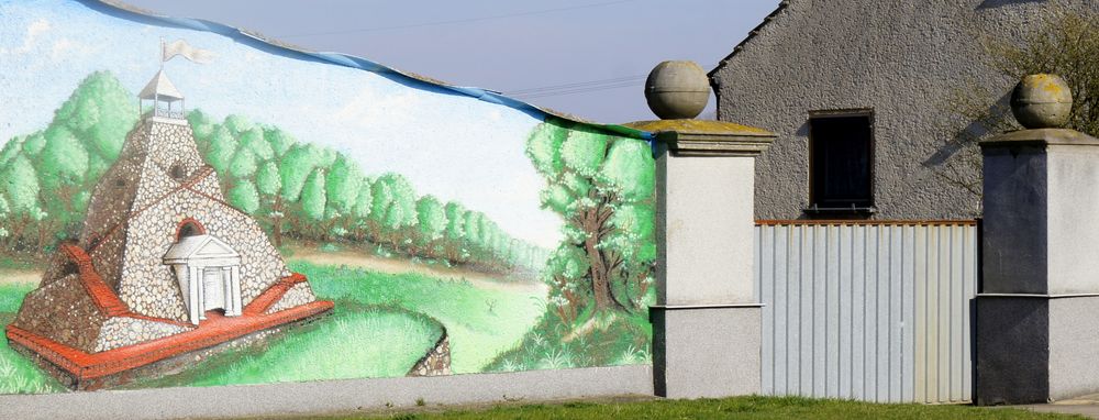 Pyramide in Garzau