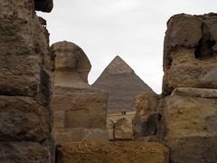 Pyramide und Sphinx