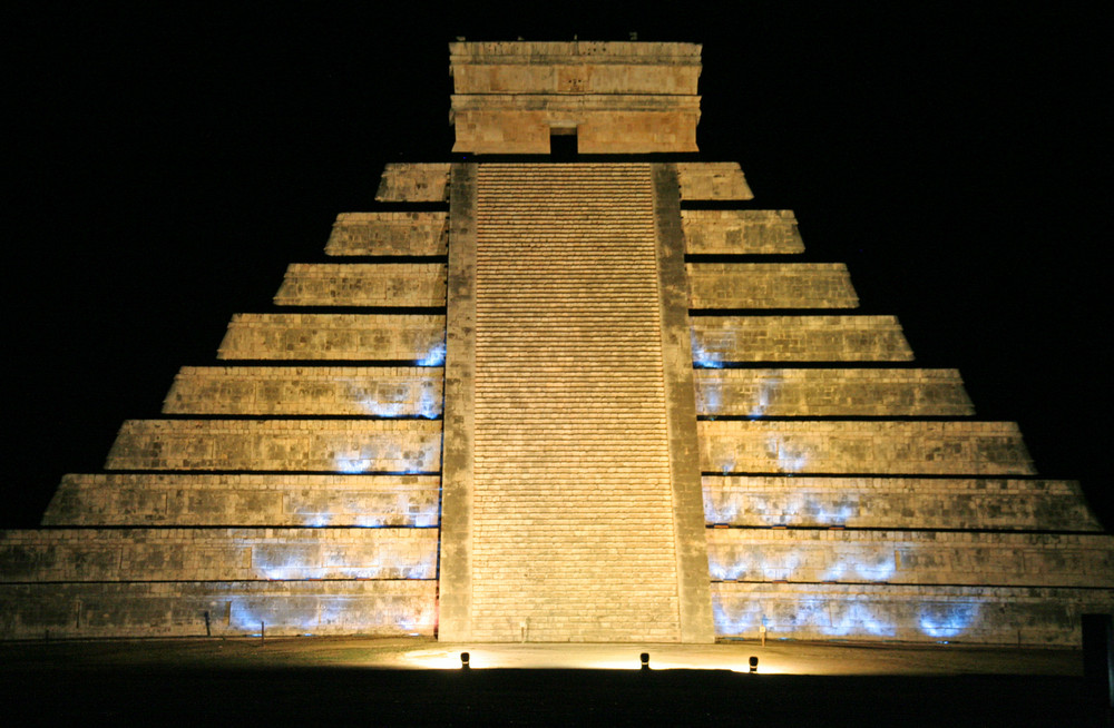 Pyramide von Chichen Itza ( Mexico )