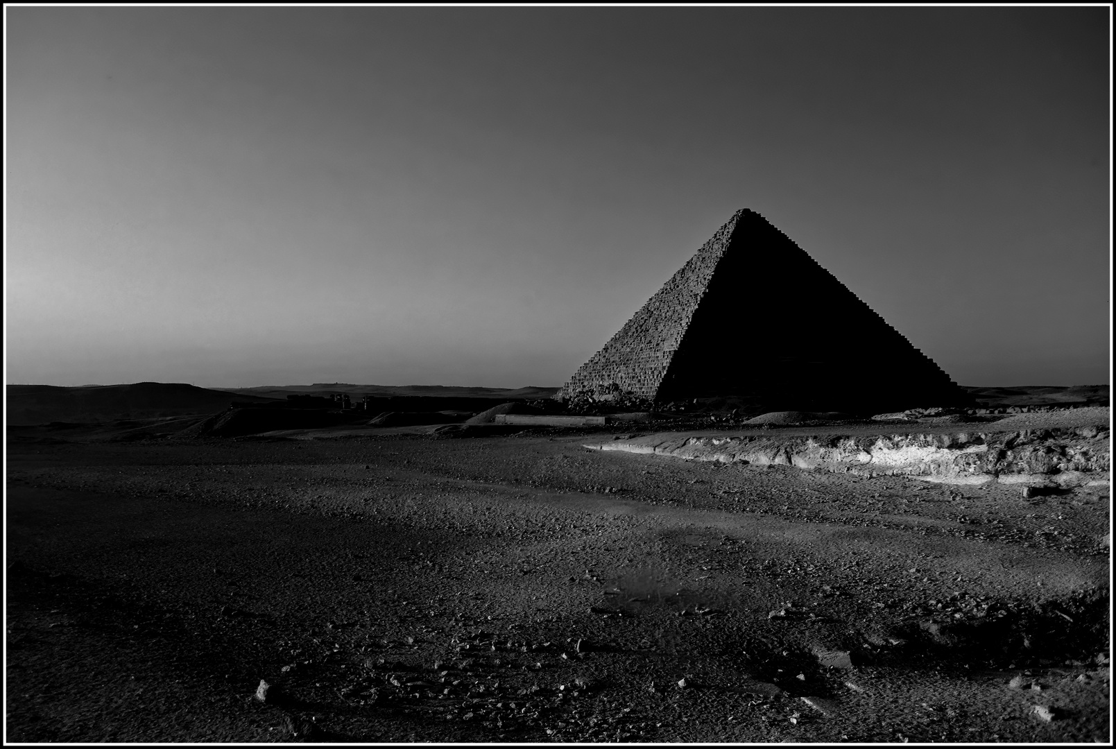 Pyramide von Gizeh bei Sonnenaufgang