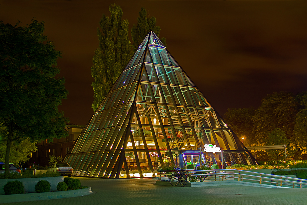 Pyramide von Hannover Foto & Bild architektur, architektur bei nacht