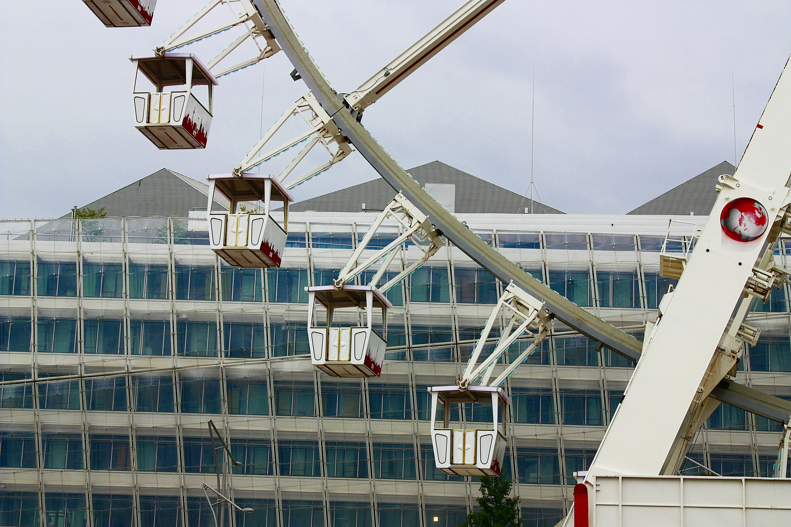 Pyramiden ...mit Riesenrad