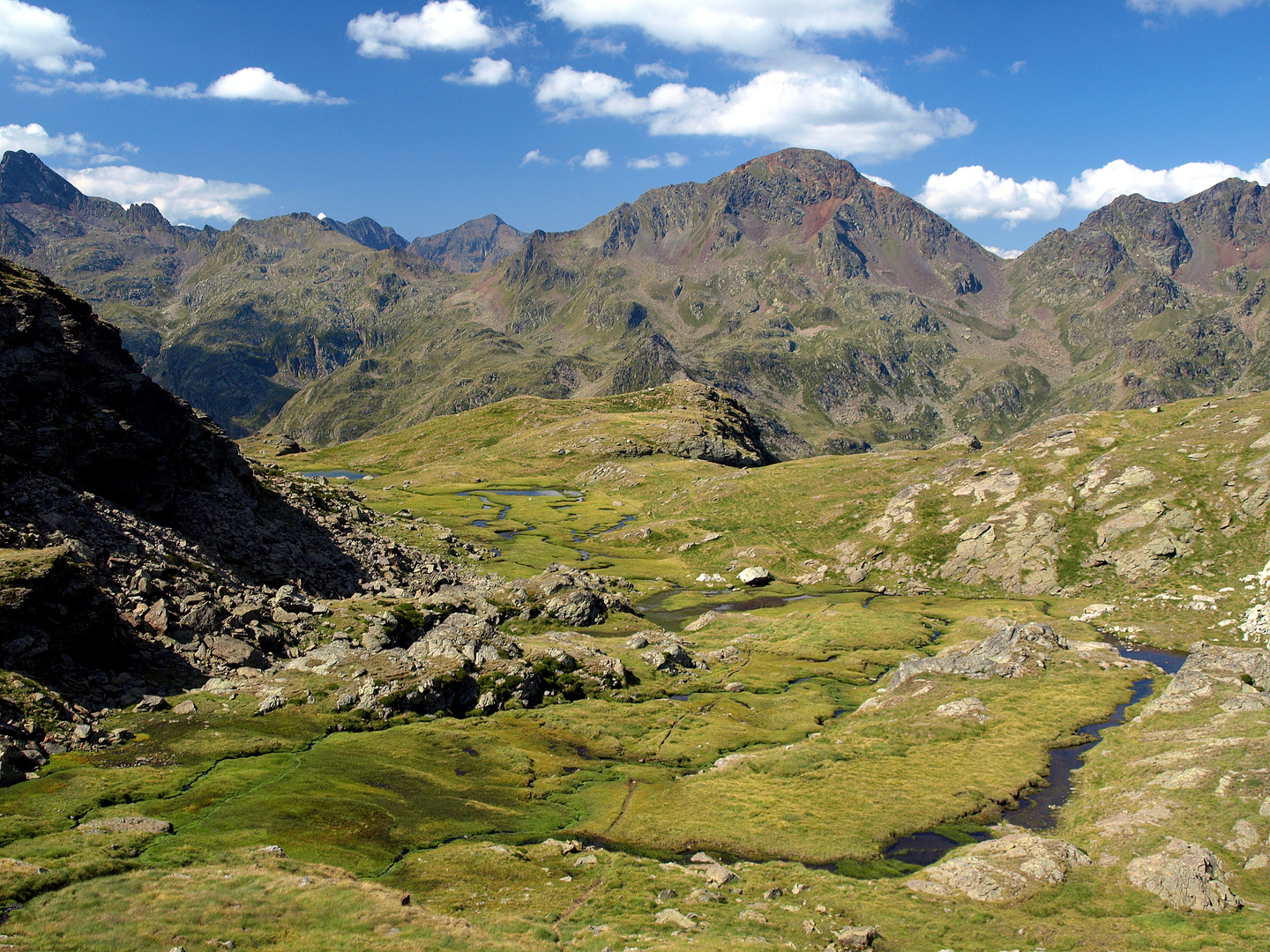 Pyrénées Ariégeoises ,pays de Vicdessos  .