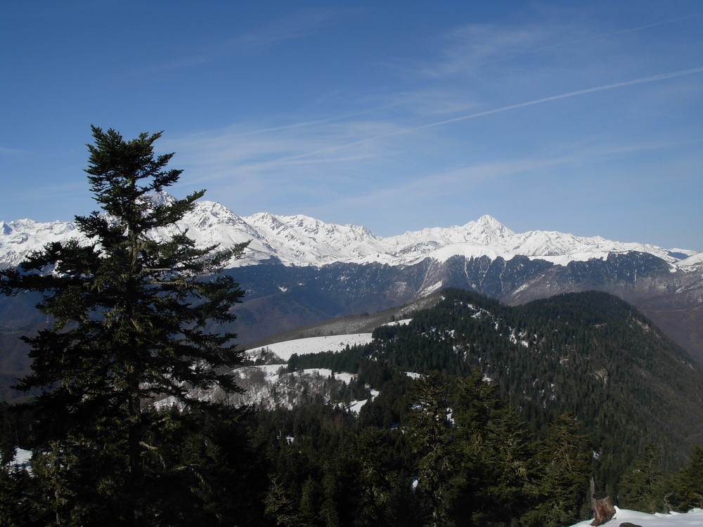 Pyrénées enneigées