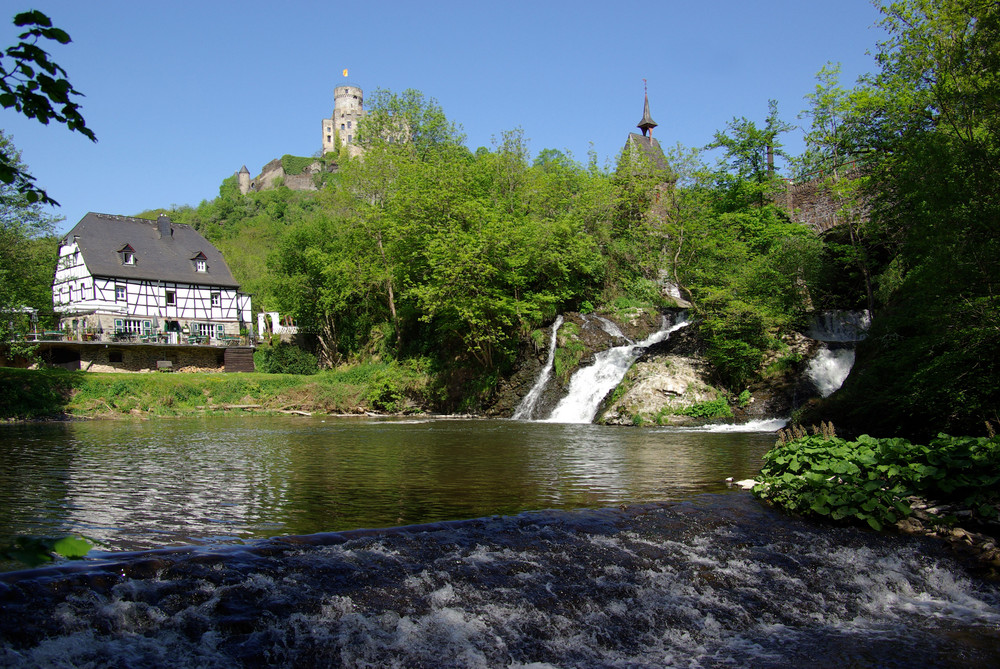 Pyrmonter Mühle, Burg Pyrmont und Eltzwasserfall / Eifel