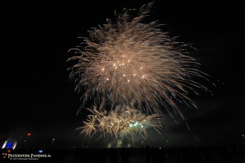 Pyroforum 14 Witten Foto Bild Kunstfotografie Kultur Feuerwerk Silvester Bilder Auf Fotocommunity
