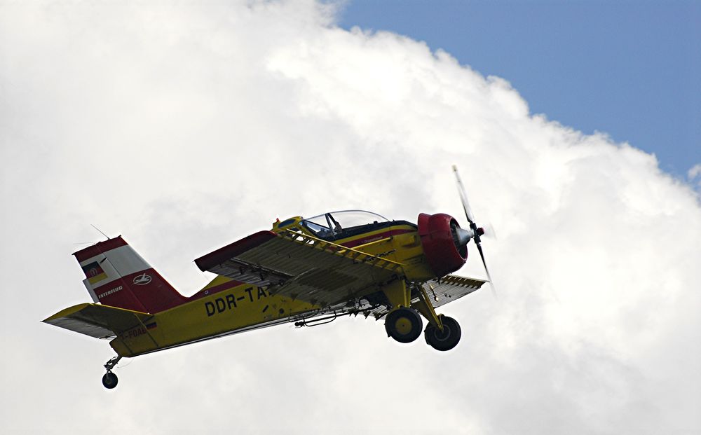 PZL 106