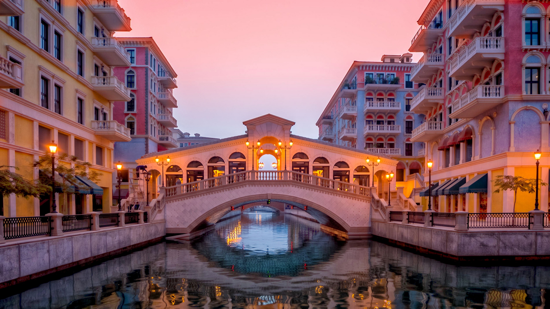 Qanat Quartier - "Rialto Brücke"