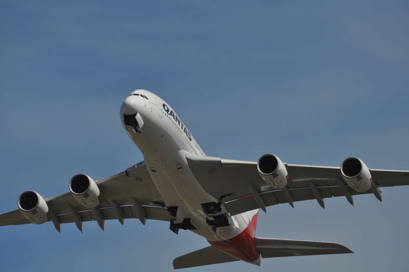 Qantas A380 beim abflug in Sydney