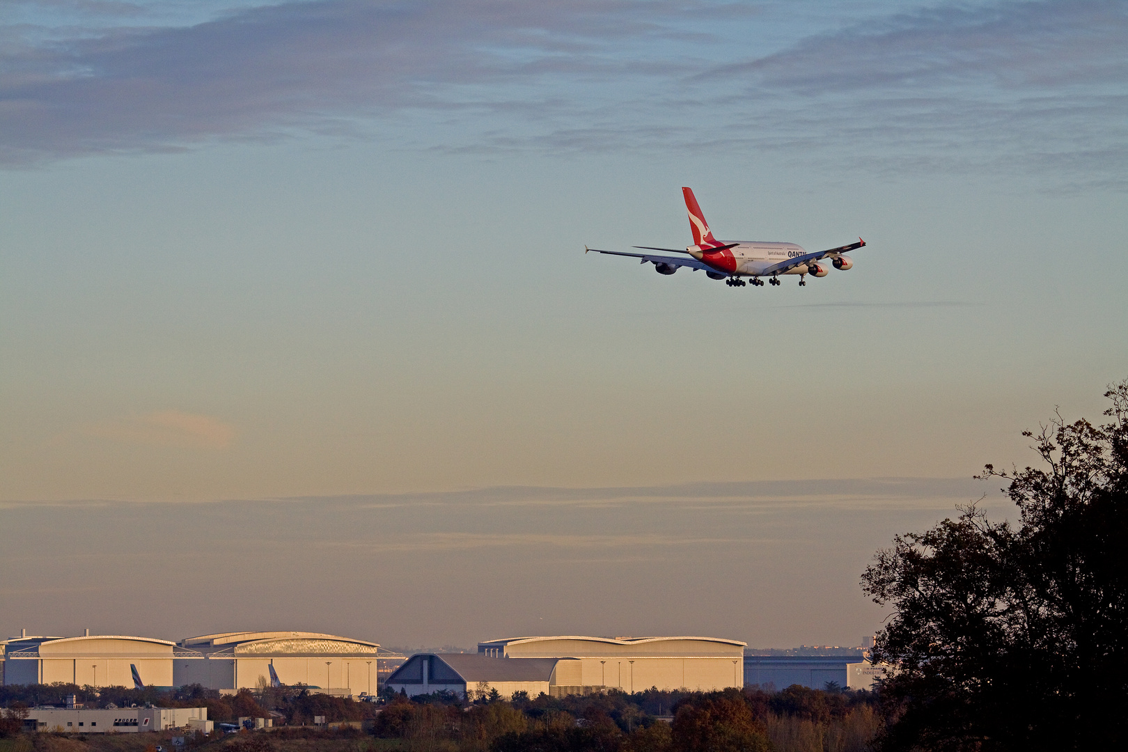 Qantas A380 VH-OQL Toulouse