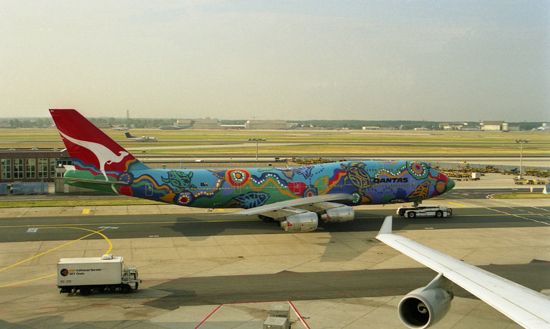 QANTAS - Boeing 747-338