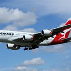 Qantas (VH-OQI)