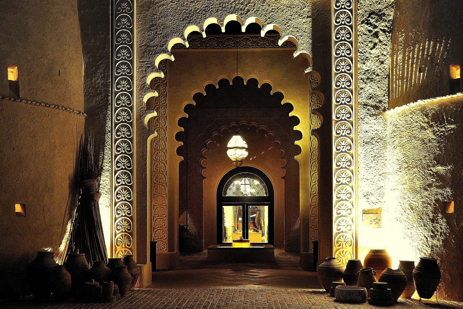 Qasr Al Sarab, Abu Dhabi - the moment of silence