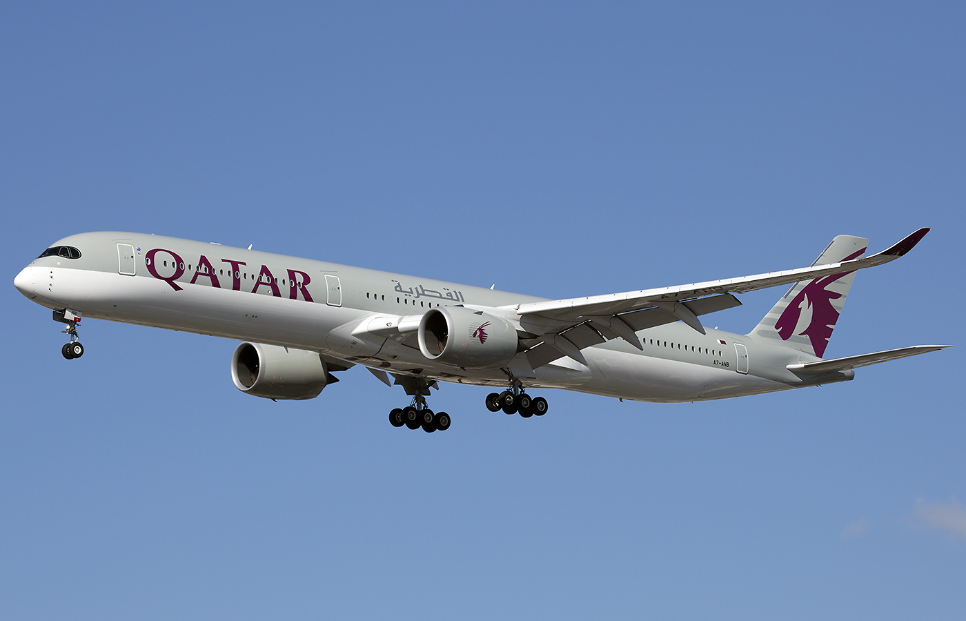 Qatar A350 in TXL