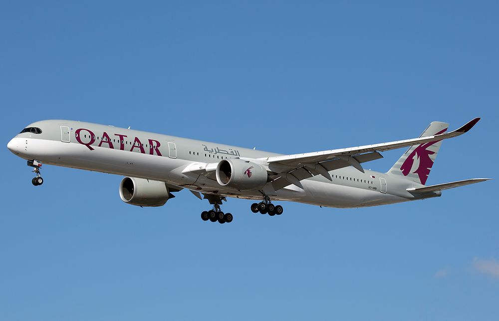 Qatar A350 in TXL