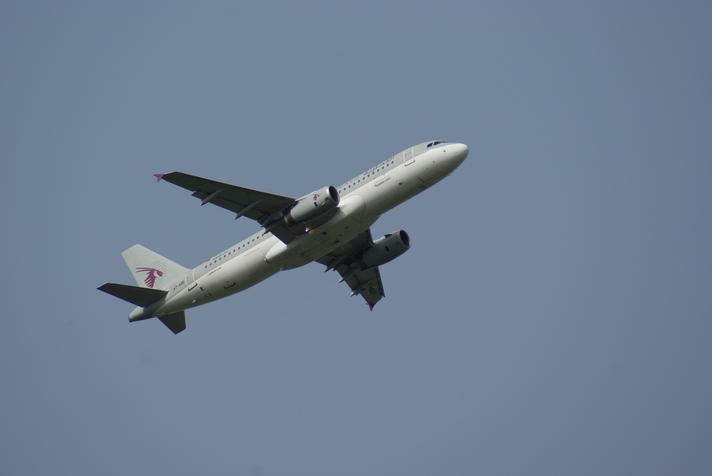 QATAR AIRWAYS A320