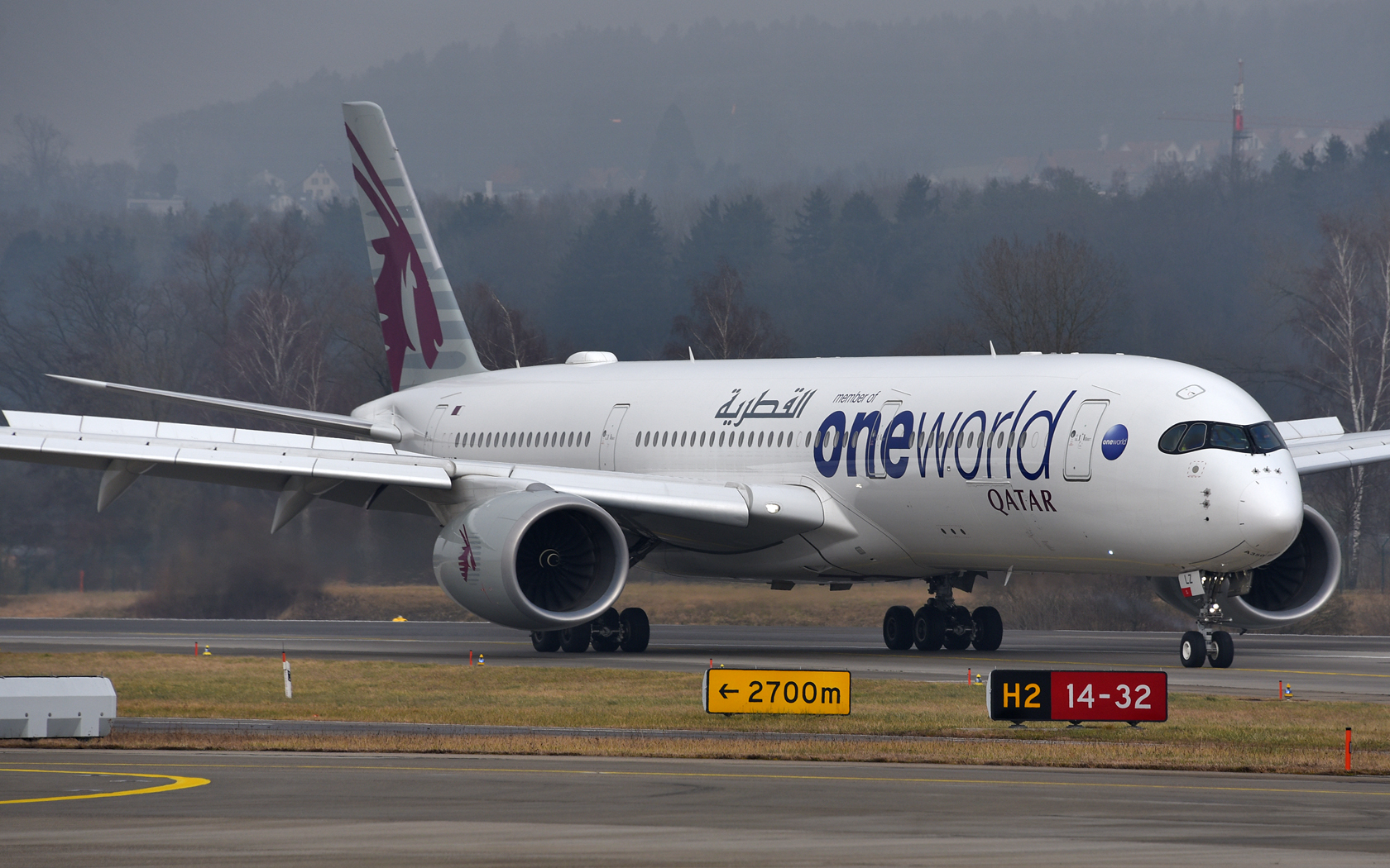 Qatar Airways Airbus A350-900 A7-ALZ 