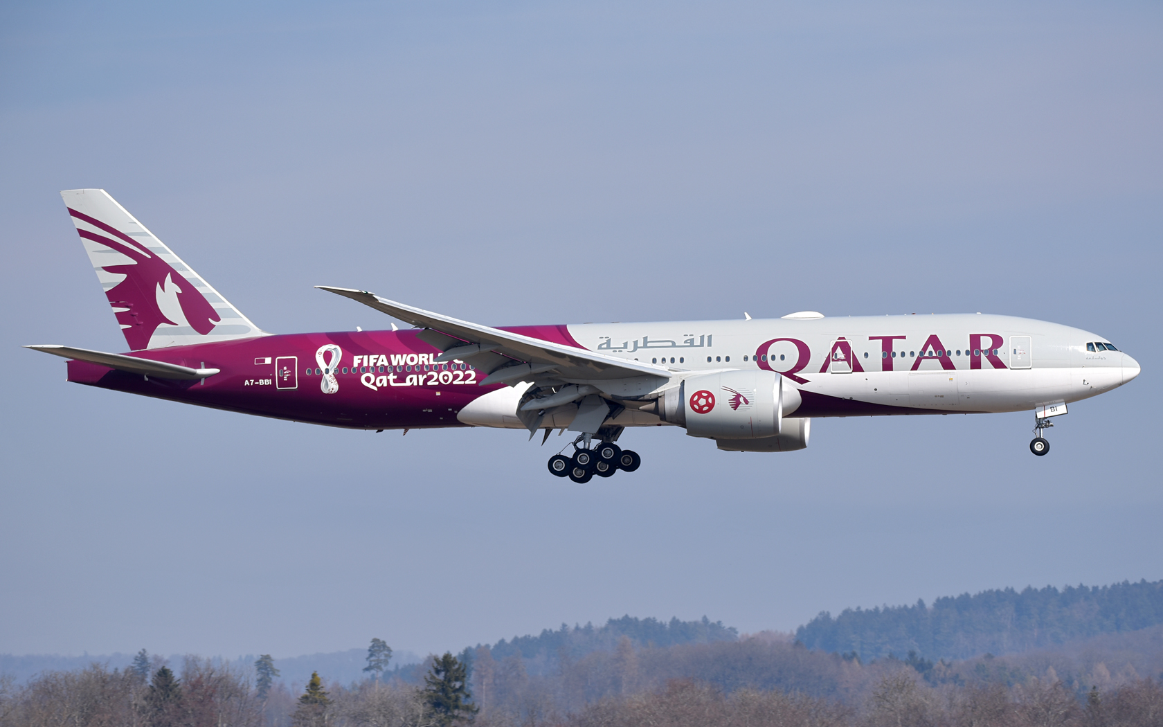 Qatar Airways Boeing 777-200LR A7-BBI 