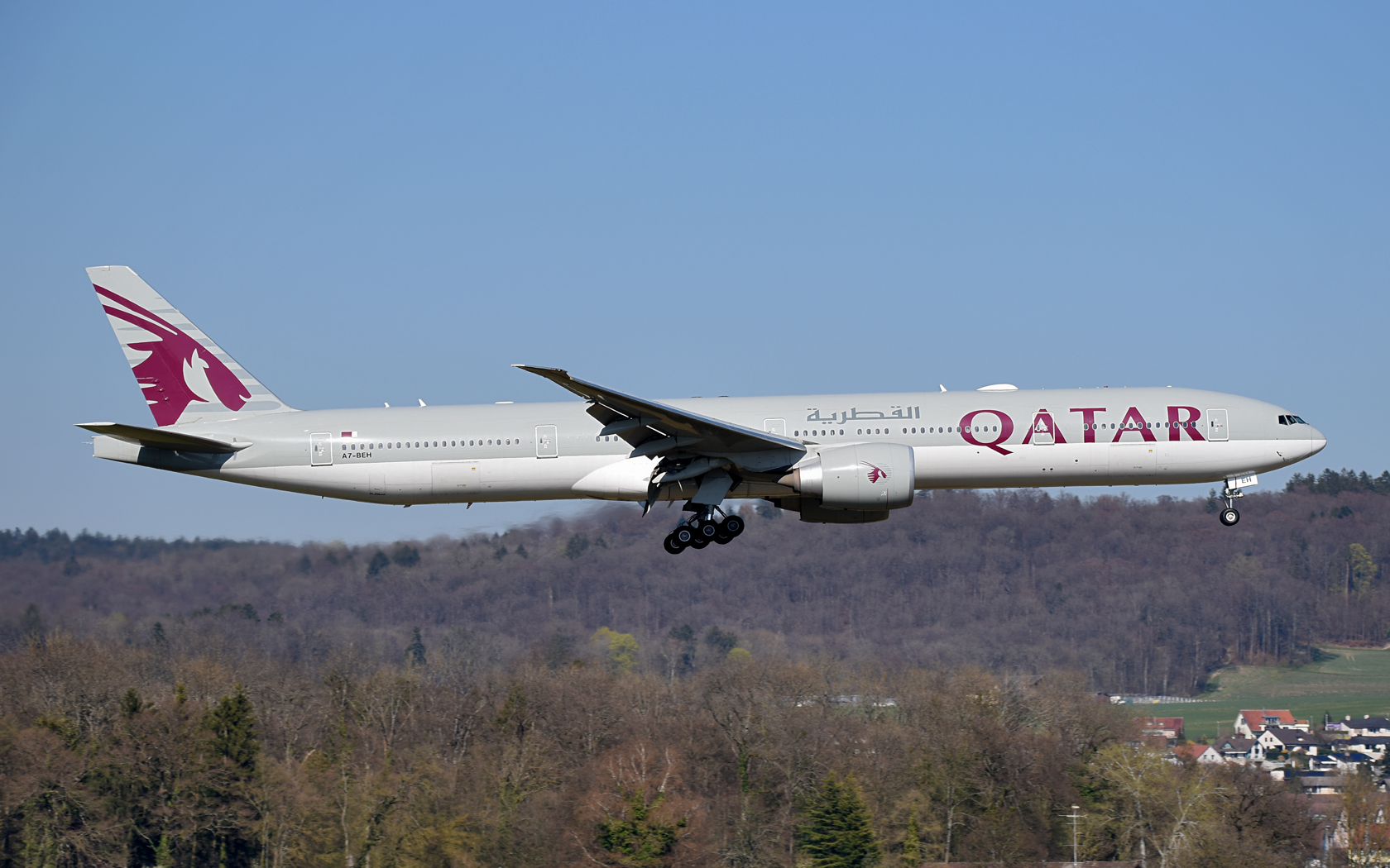 Qatar Airways Boeing 777-300ER A7-BEH 
