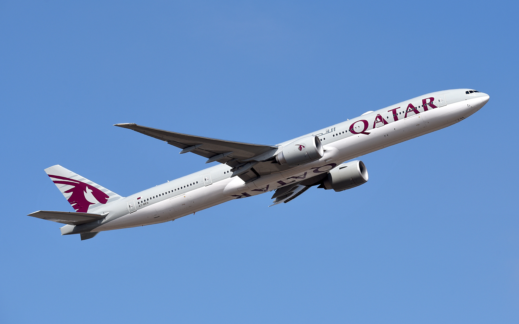 Qatar Airways Boeing 777-300ER A7-BES 