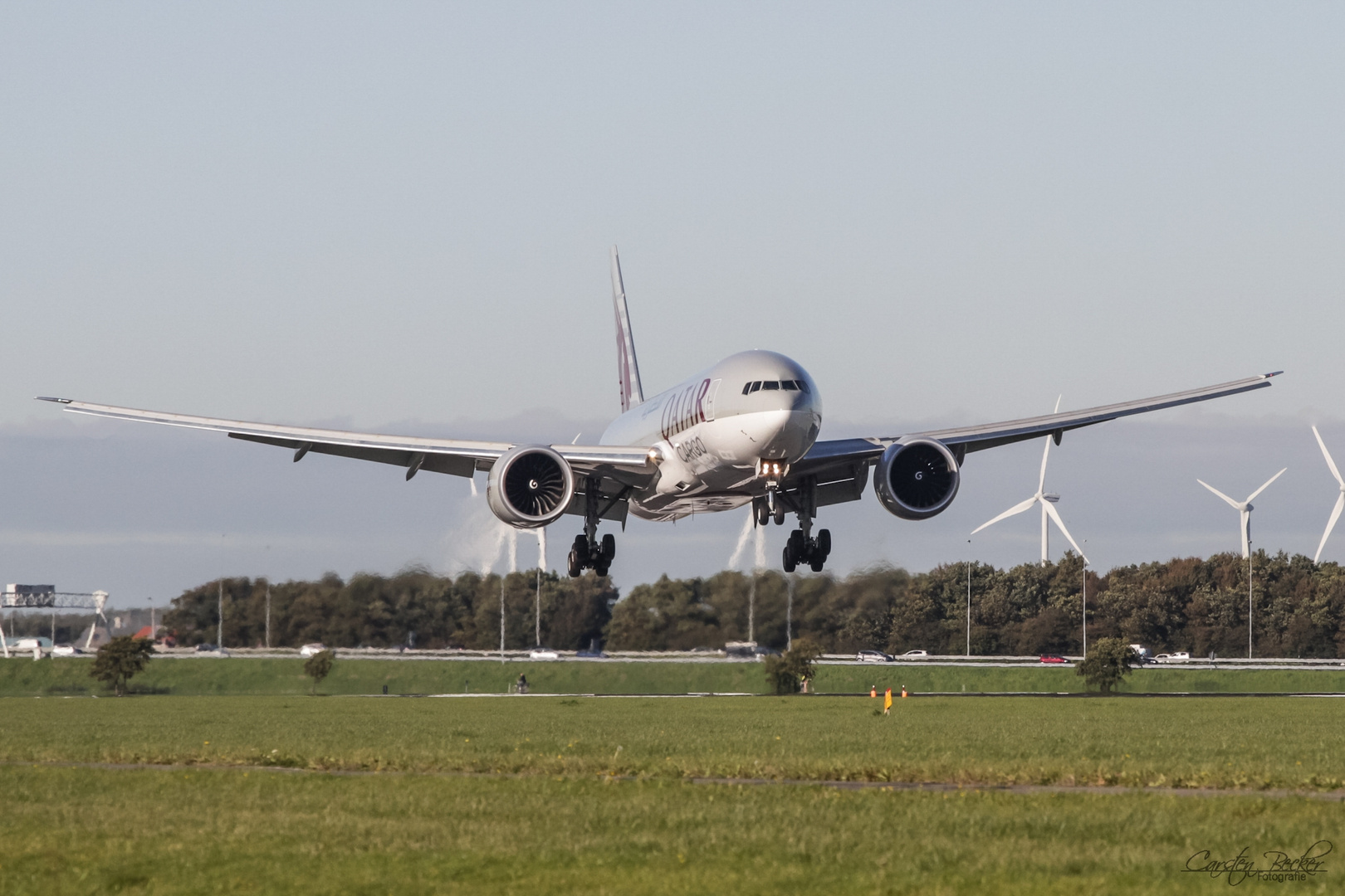 QatarCargo B777, Polderbaan