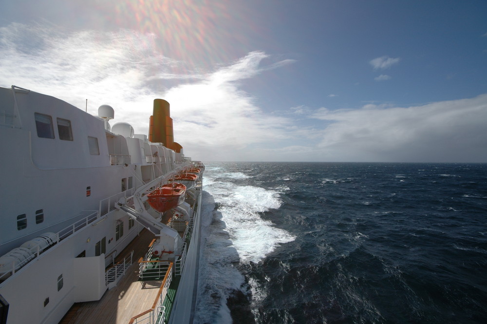 QE2 Blick von der Brücke