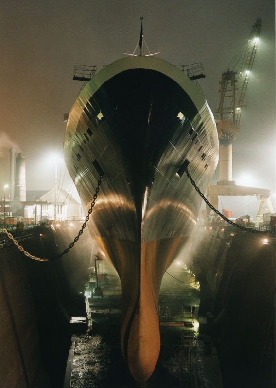 QE2 im Dock der Lloyd-Werft Bremerhaven