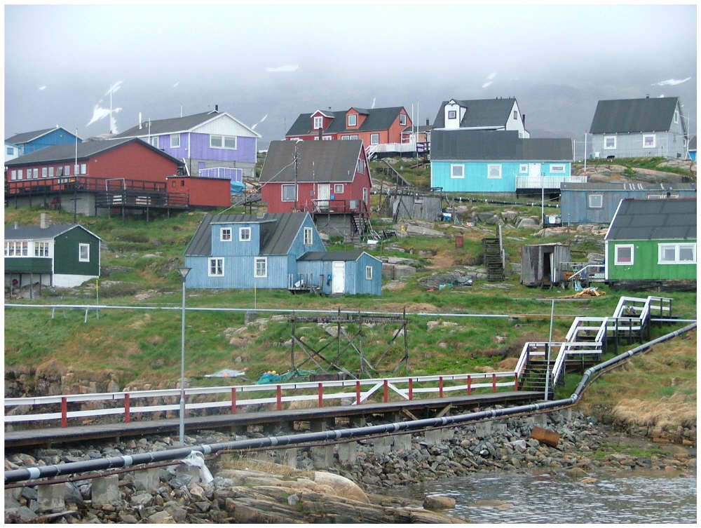 Qeqertarsuaq im Morgennebel