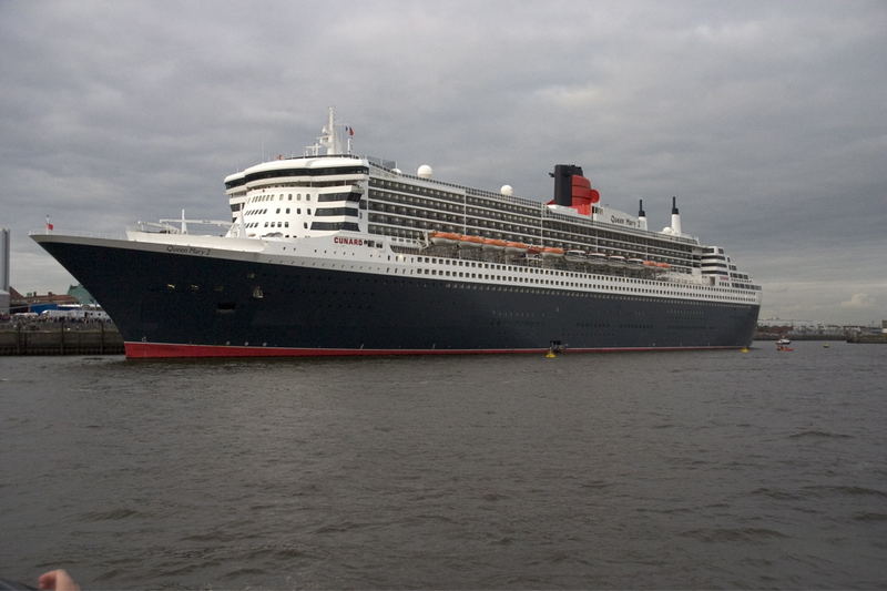 QM2-Ansichten vom Wasser aus 7