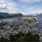 QM2 in Ålesund