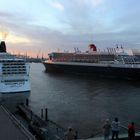 QM2 meets Norwegian Jade