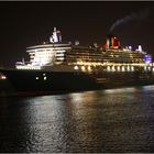 QM2 verläßt Southampton