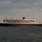 QM2 Wendemanöver ohne Schlepperhilfe