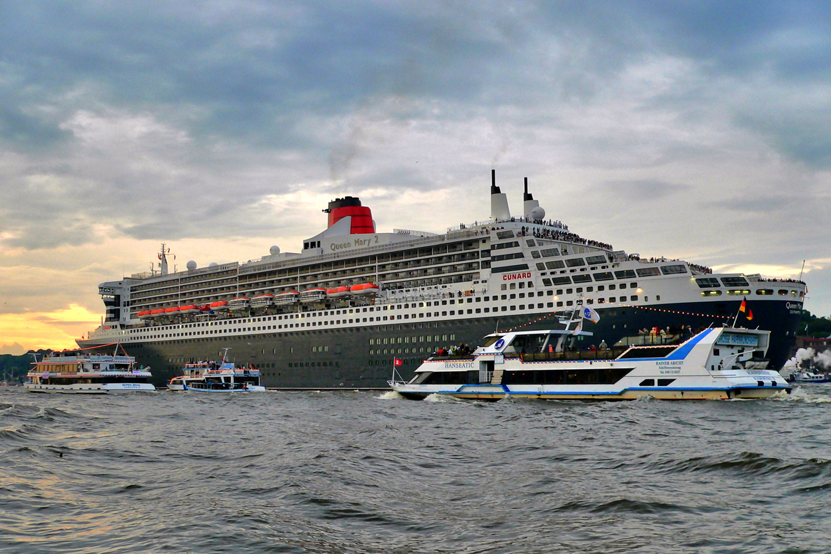 QM2_HH_Abfahrtsbegleitung