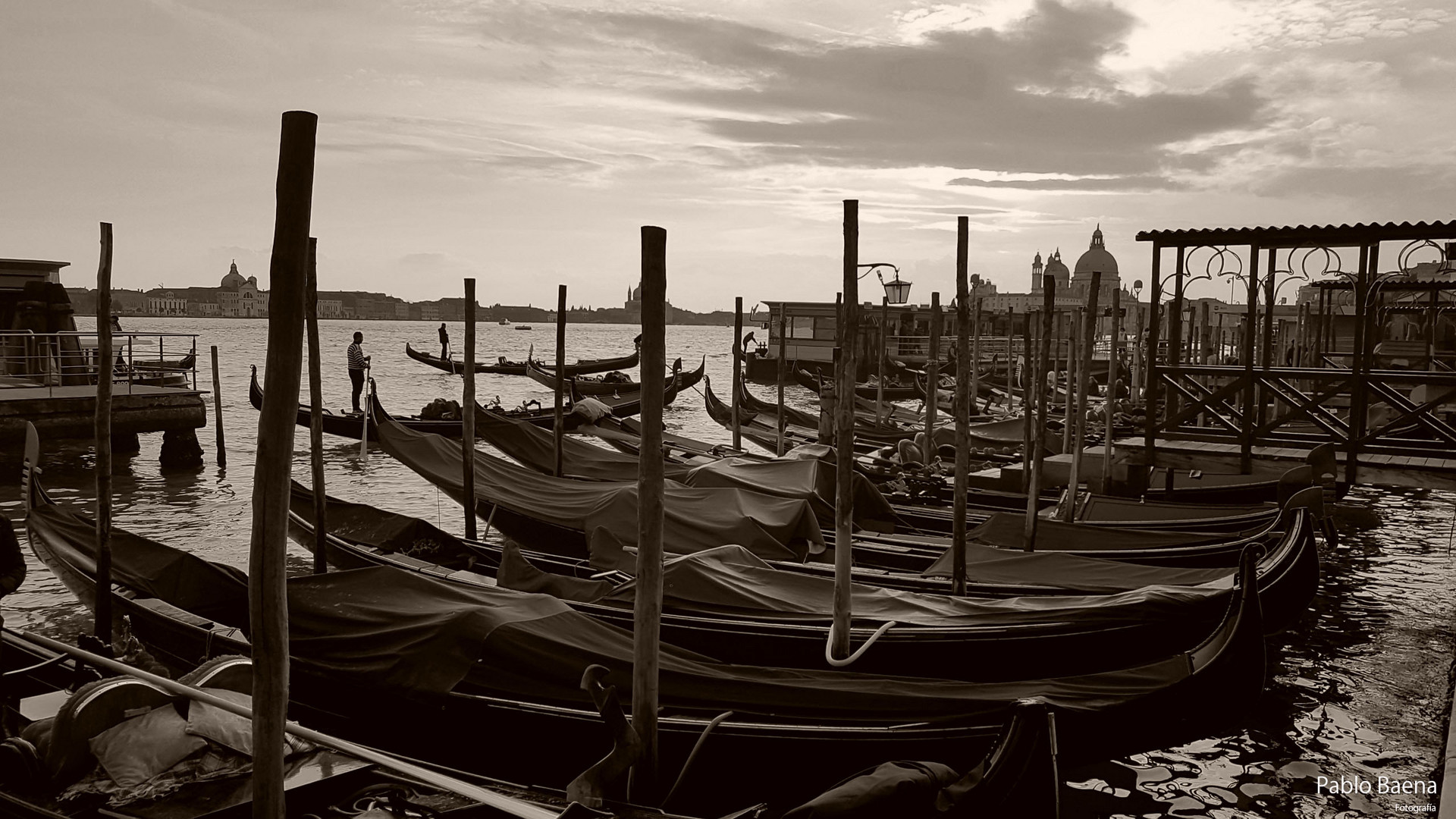 QUÉ PROFUNDA EMOCIÓN RECORDAR EL AYER - VENECIA II