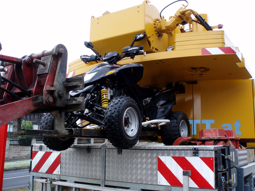 Quad auf 52m Autokran-muss drauf das Teil!