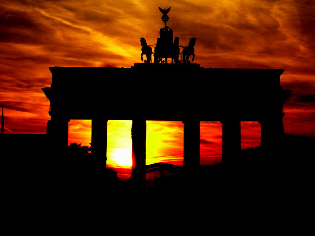 Quadriga bei Nacht