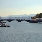 Quaibrücke mit dem Zürichsee ...