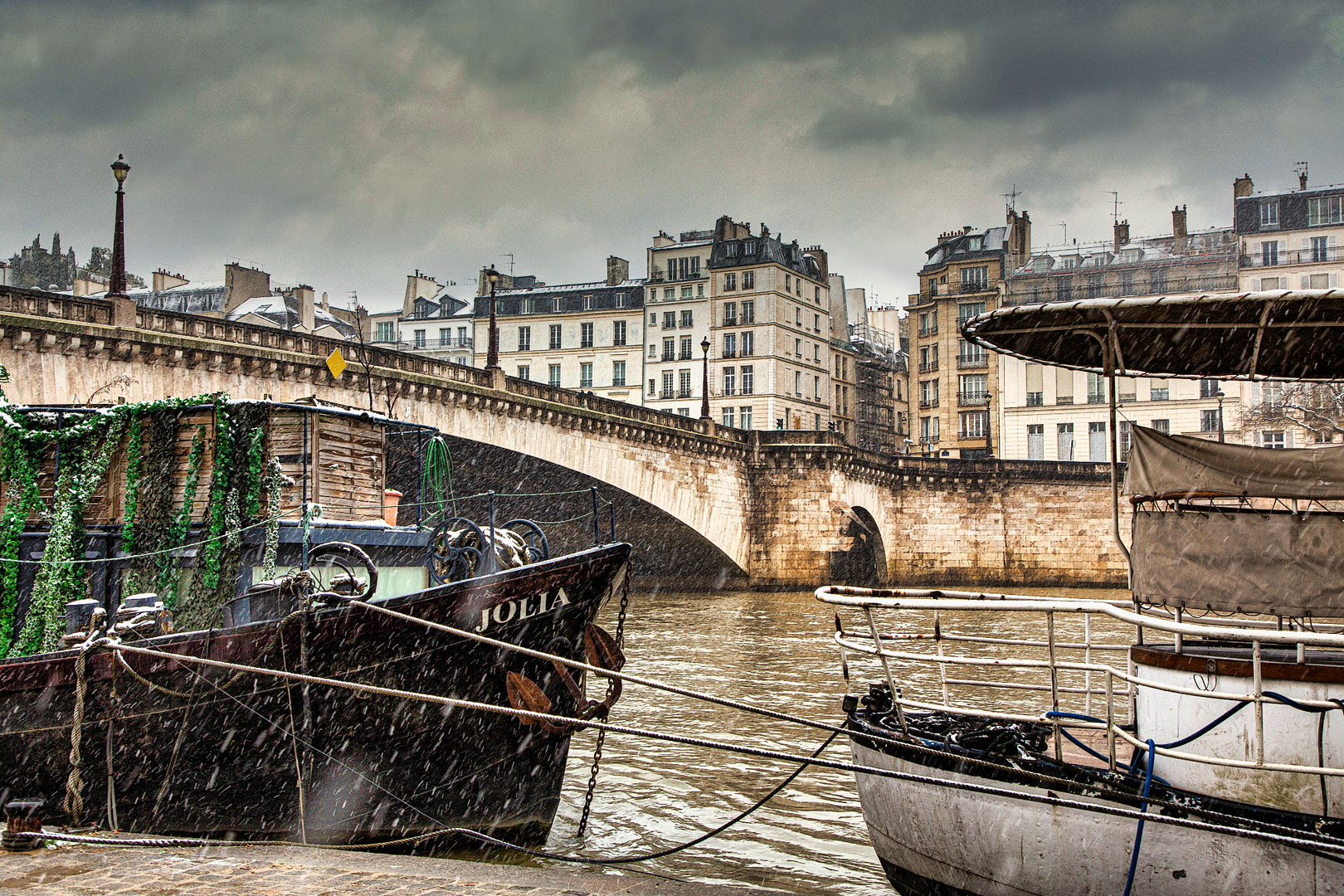 Quais de Seine, Paris... la neige