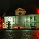 Quakenbrücker Rathaus bei Nacht