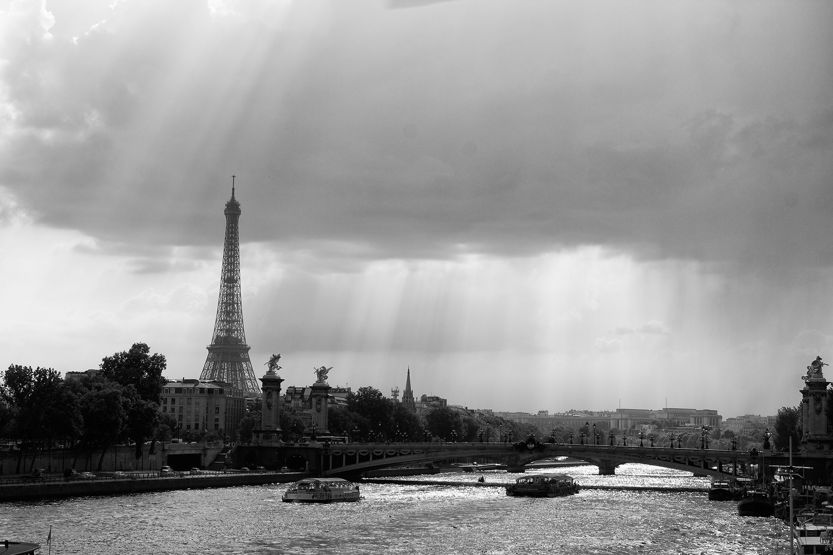 Quand le soleil perce les nuages&#8203;&#8203;